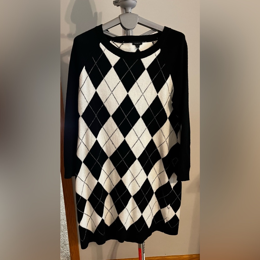 Stylish black & white sweater dress!!! Size L!!!